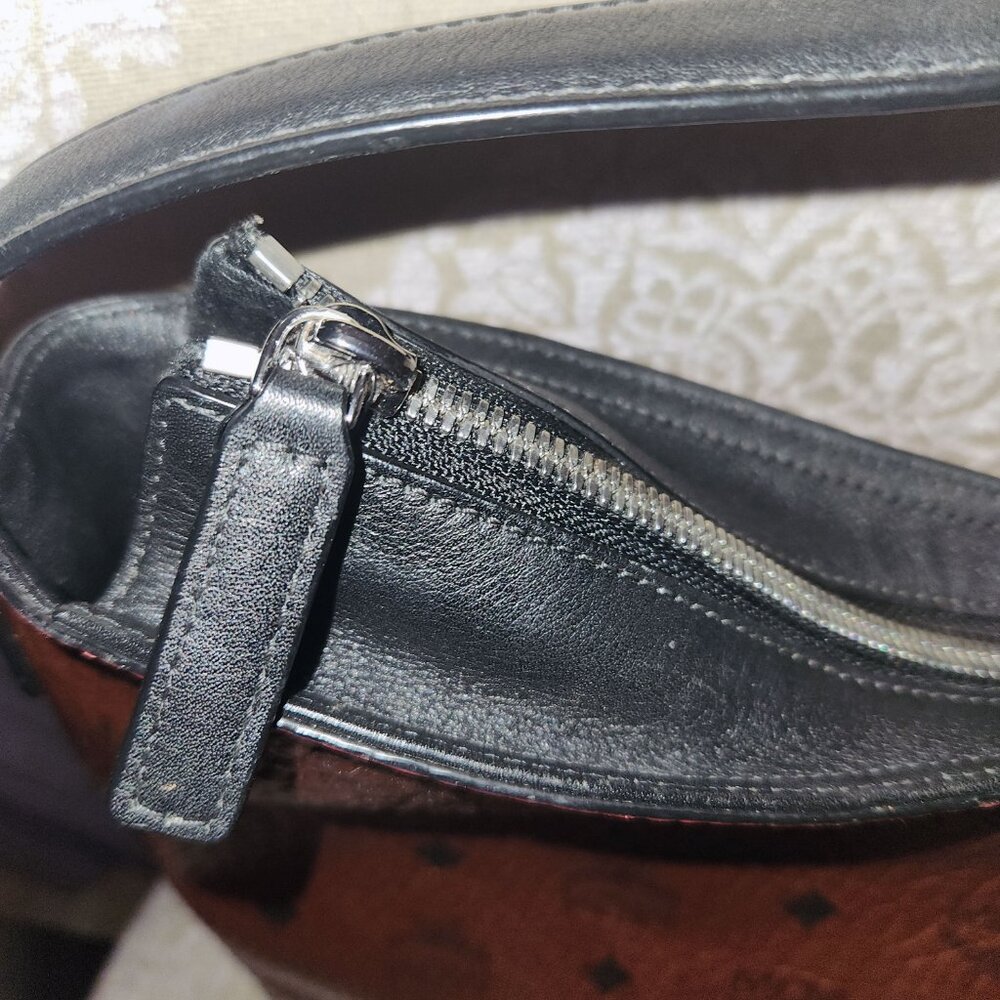 MCM Metallic Visetos Medium Hobo Bag Scooter Red - EUC - Picture 4 of 9